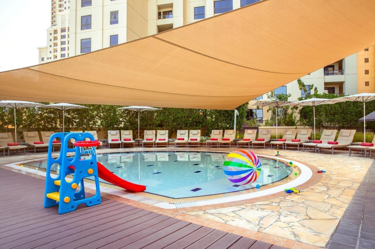 hotel_img
