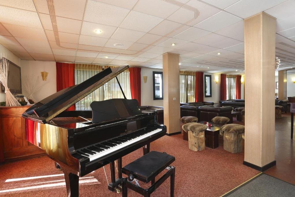 hotel_img