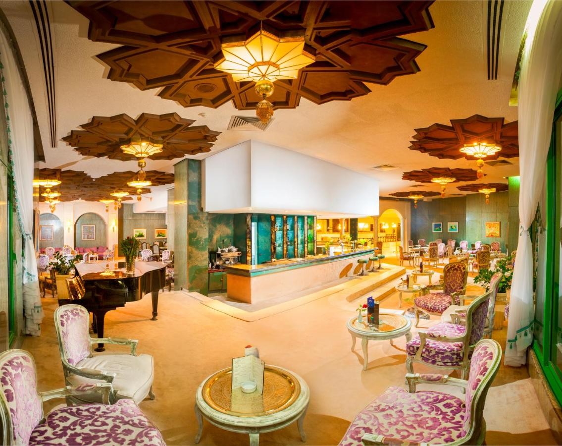 hotel_img