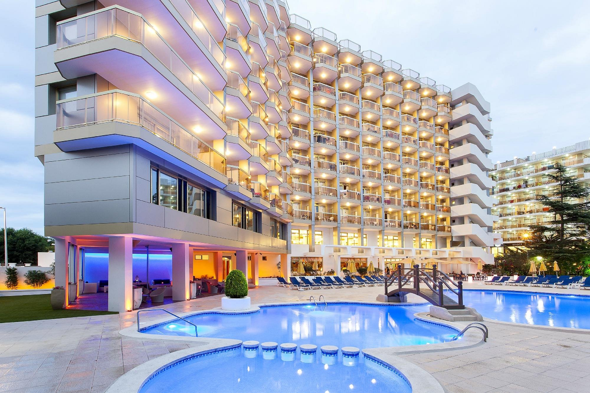 hotel_img