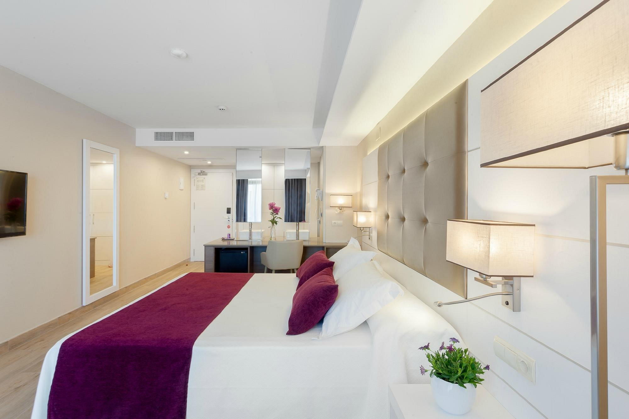 hotel_img