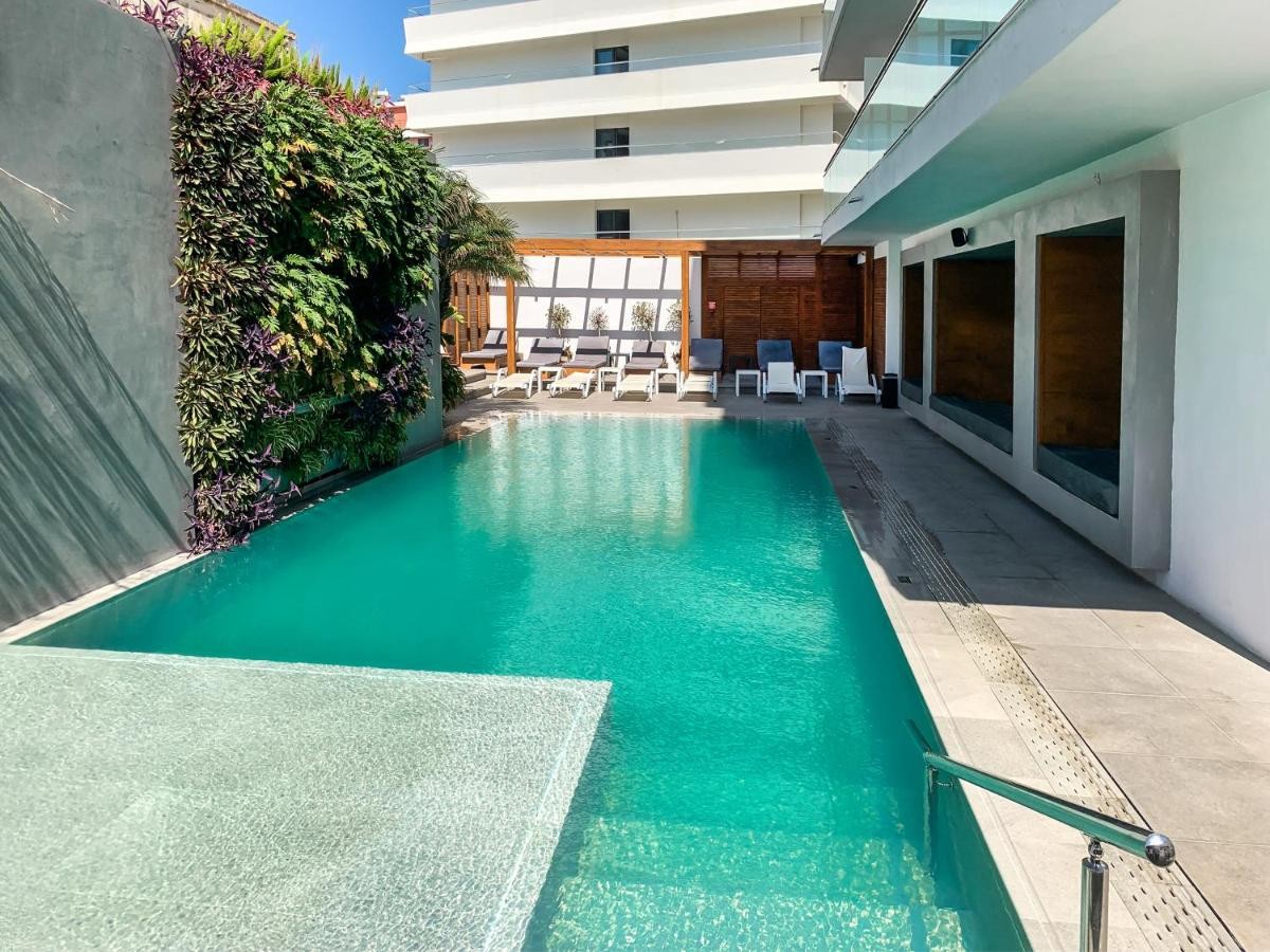 hotel_img