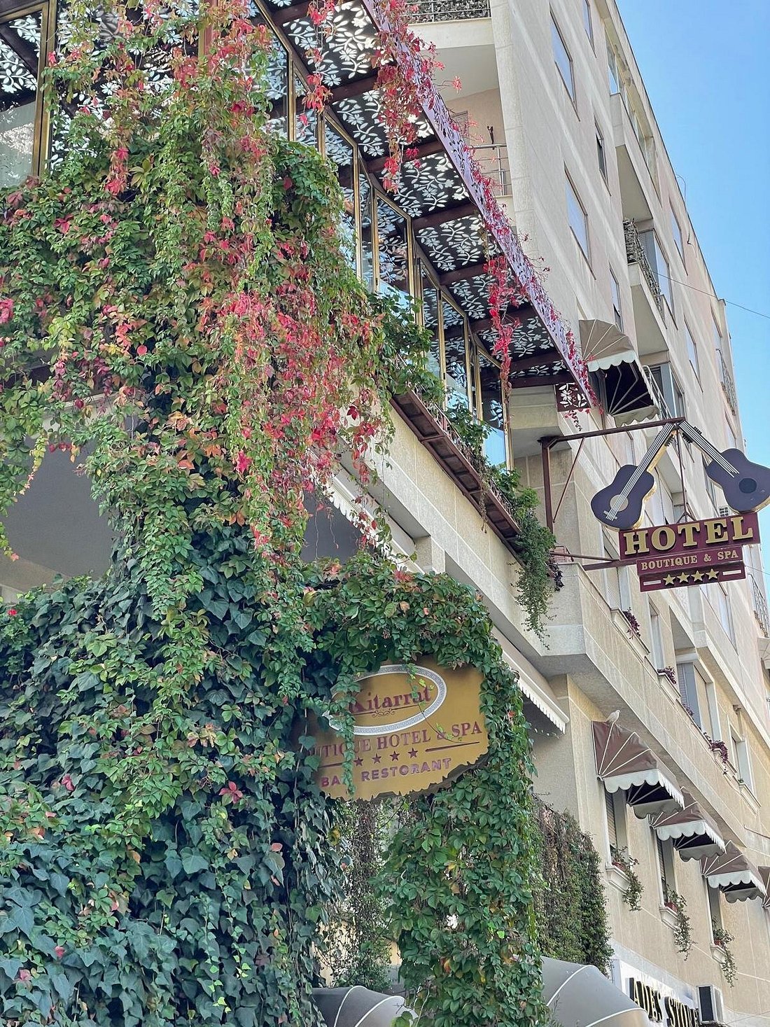 hotel_img