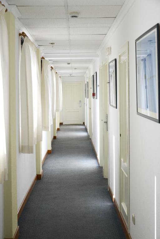 hotel_img