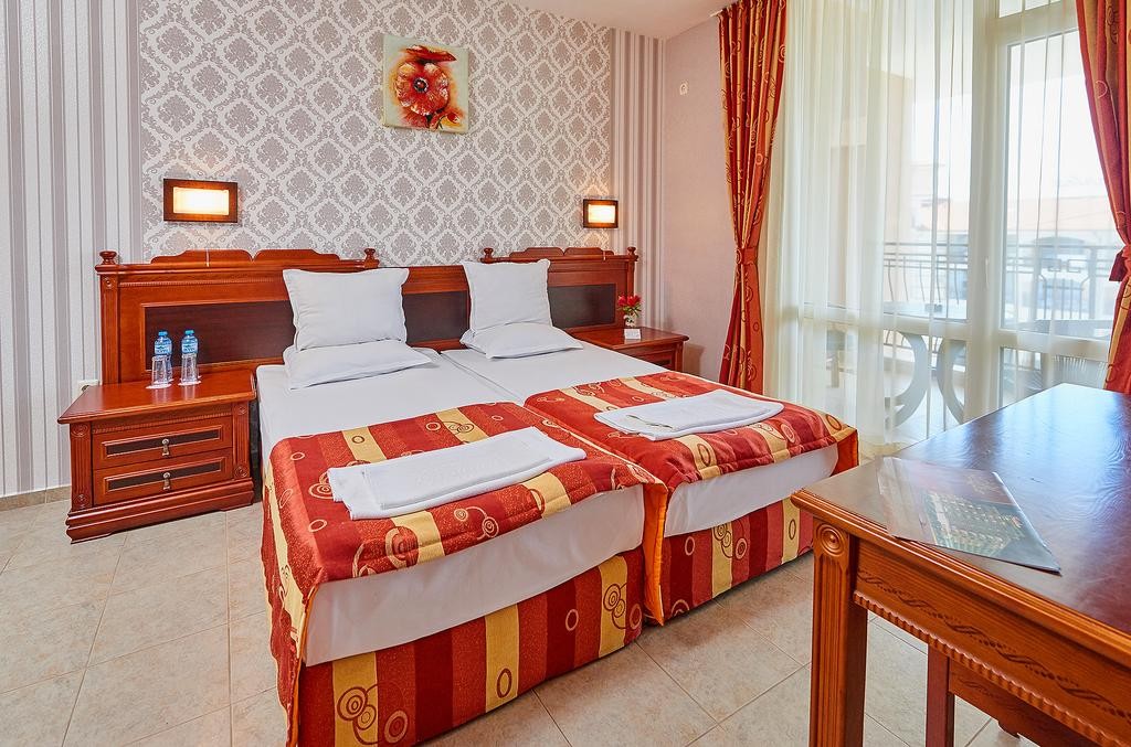 hotel_img
