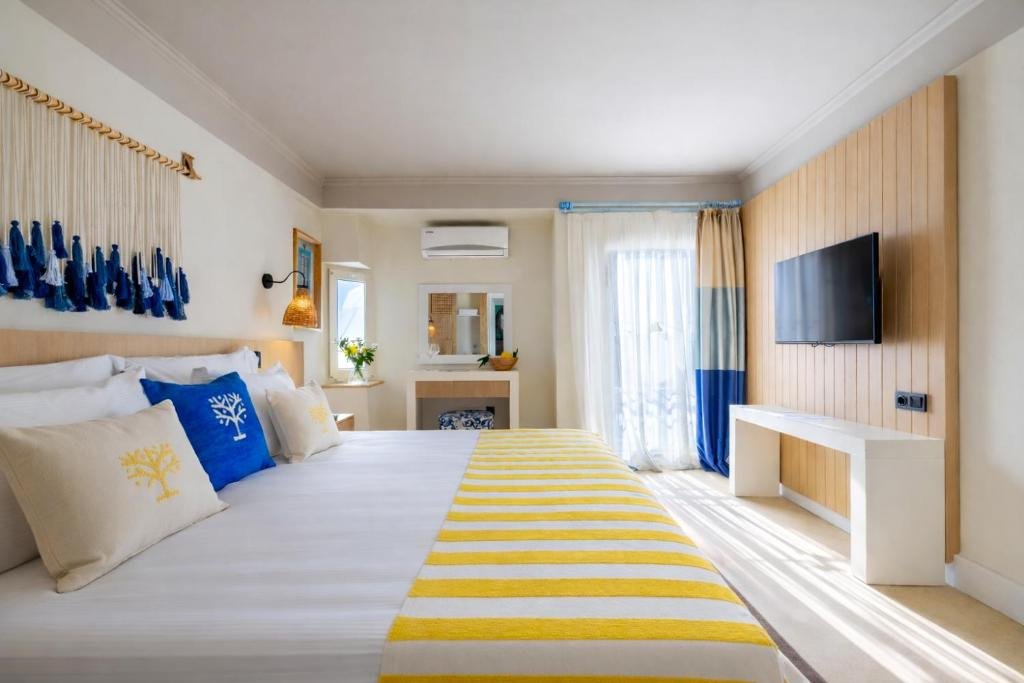 hotel_img