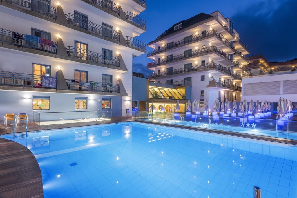hotel_img
