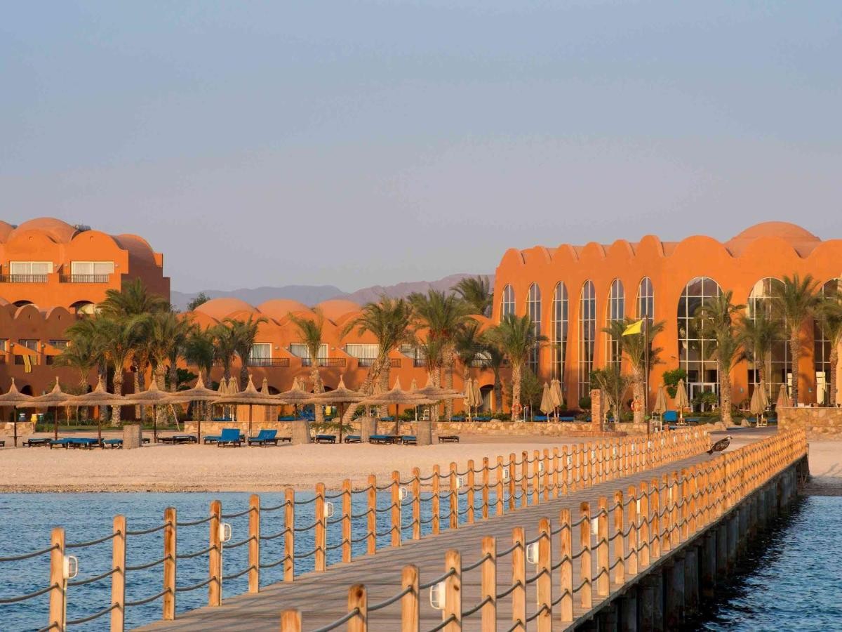 hotel_img
