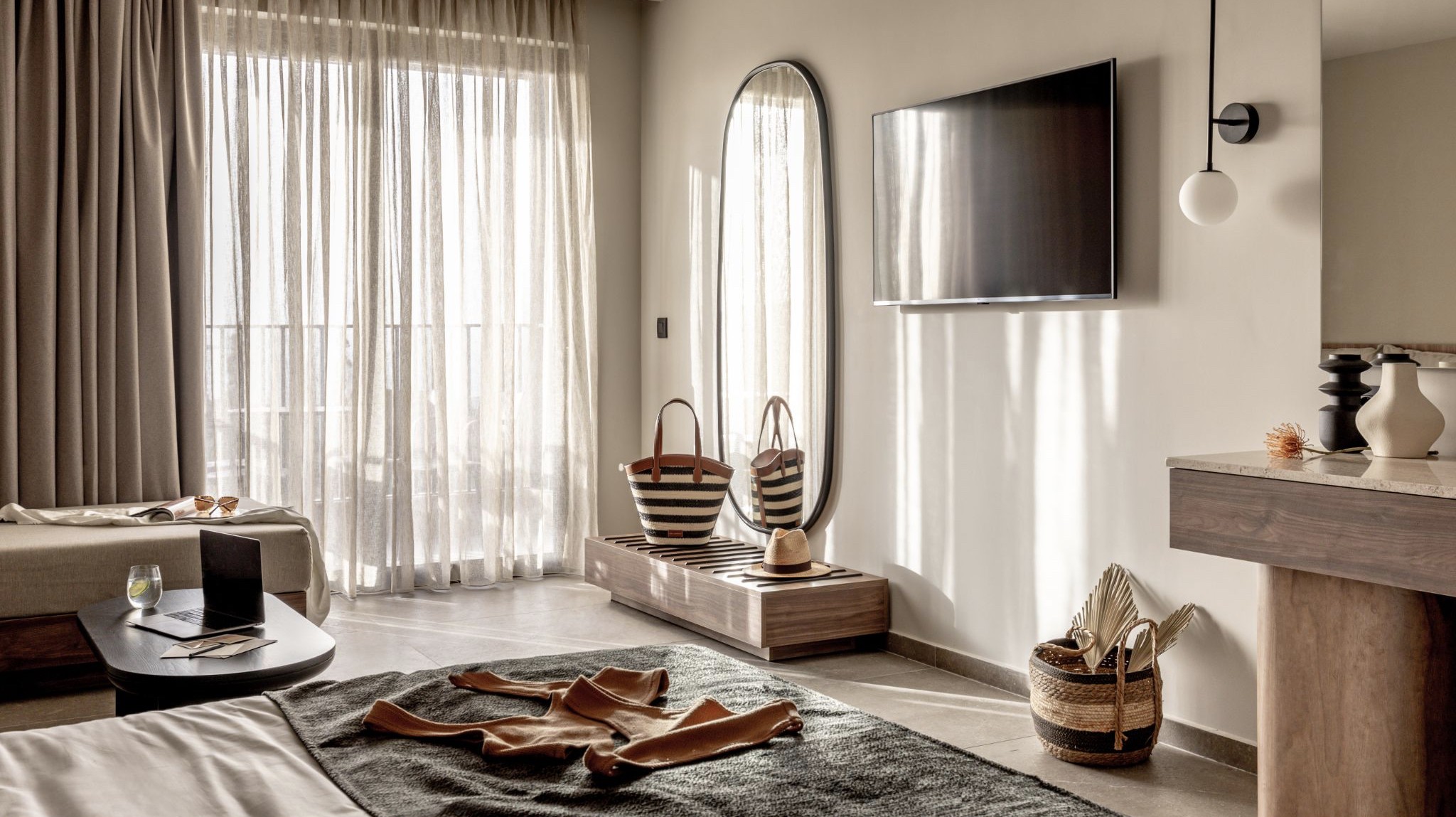hotel_img