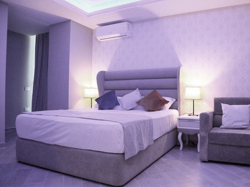 hotel_img