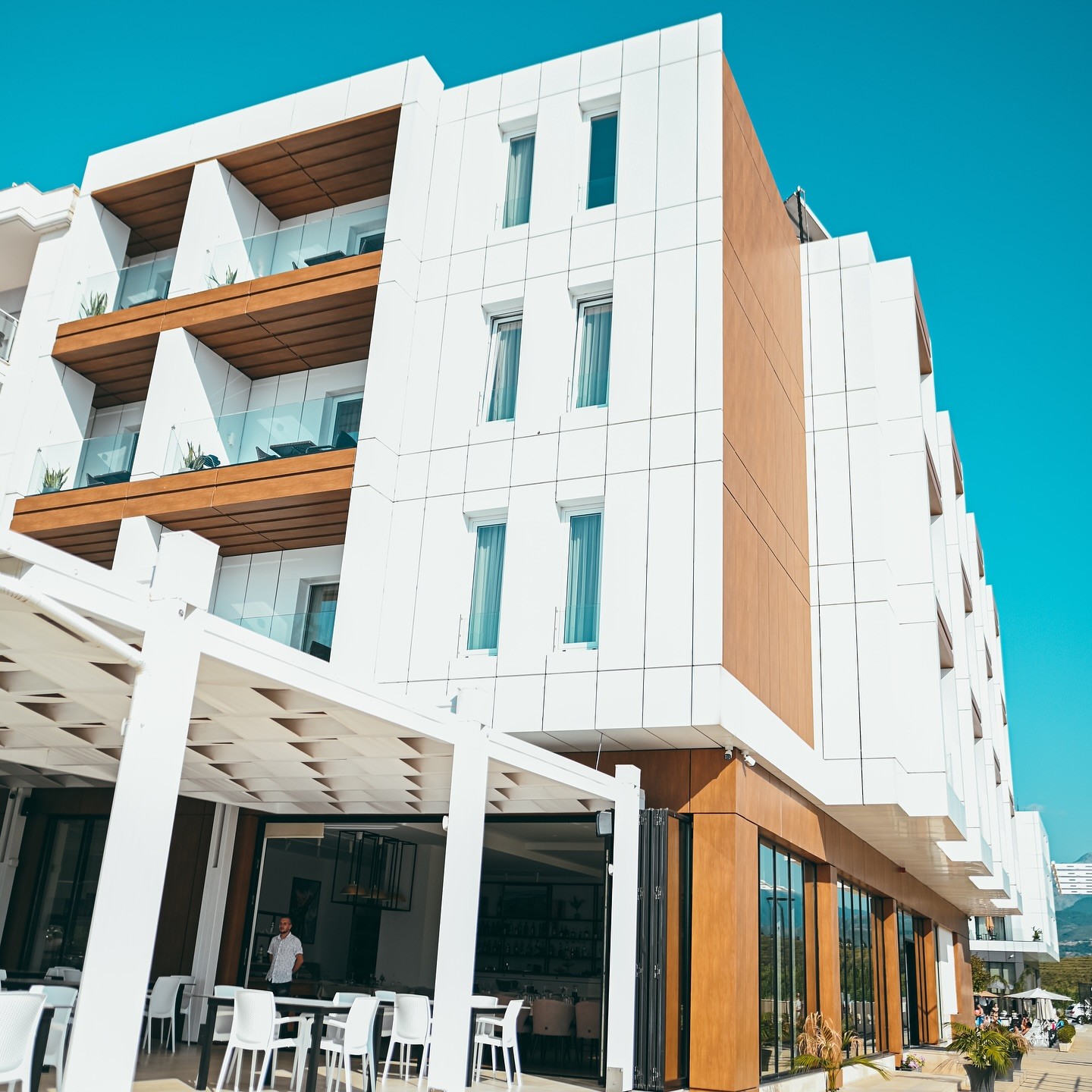 hotel_img