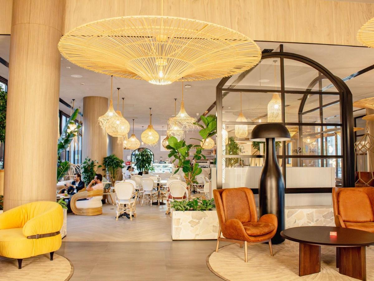 hotel_img