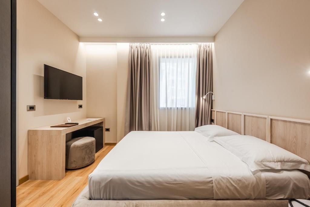 hotel_img