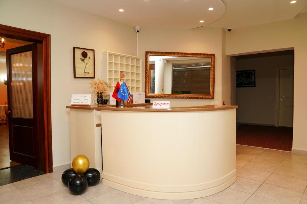hotel_img