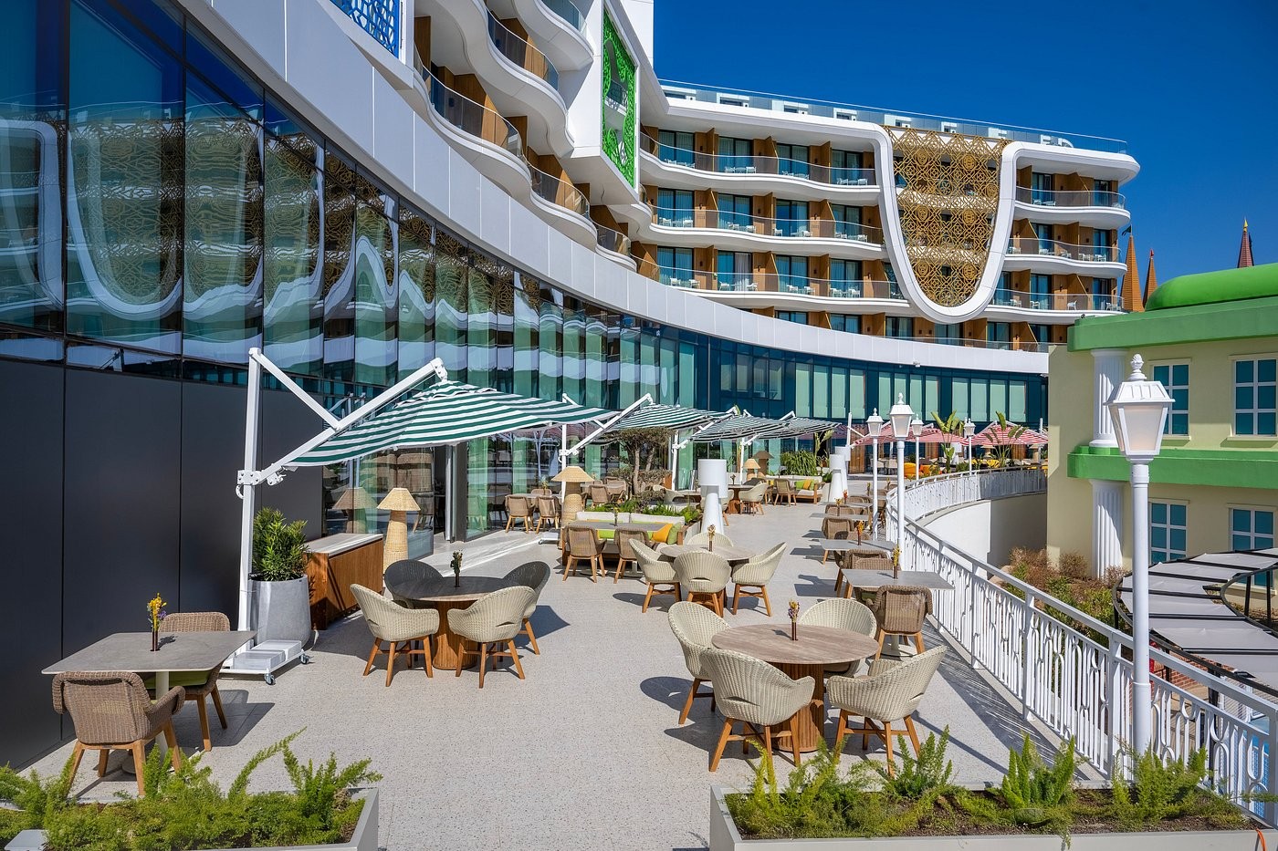 hotel_img