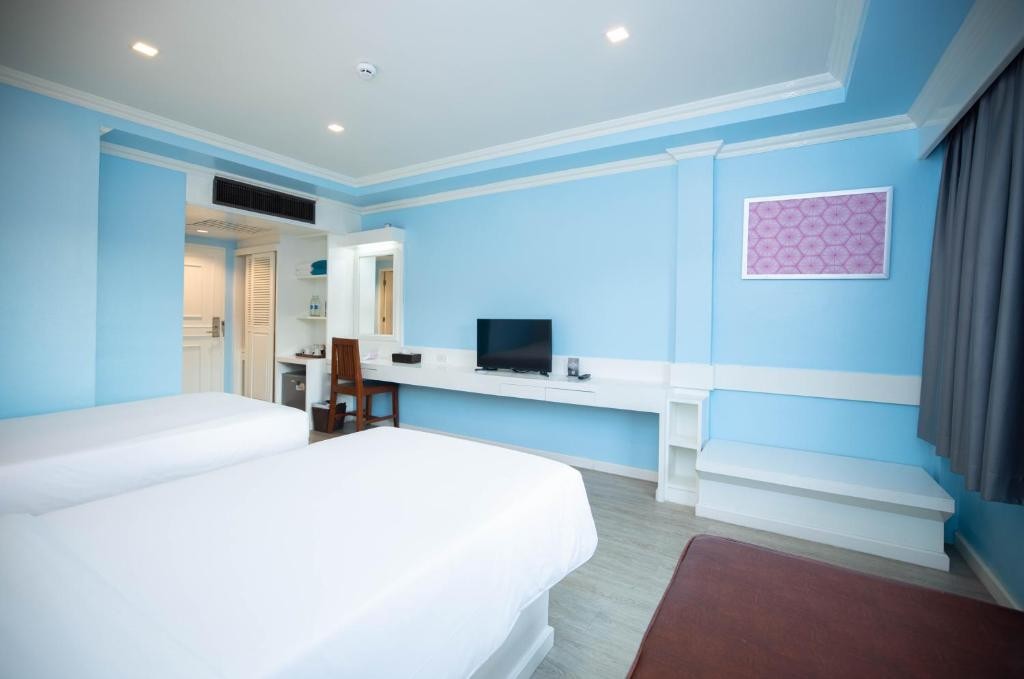 hotel_img