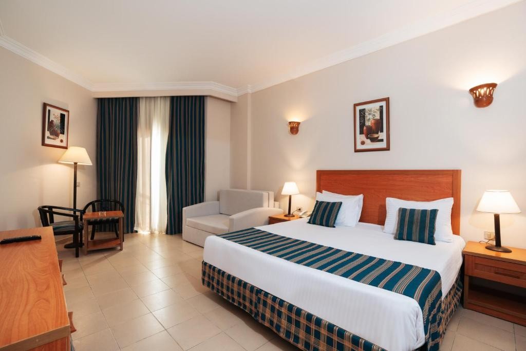 hotel_img