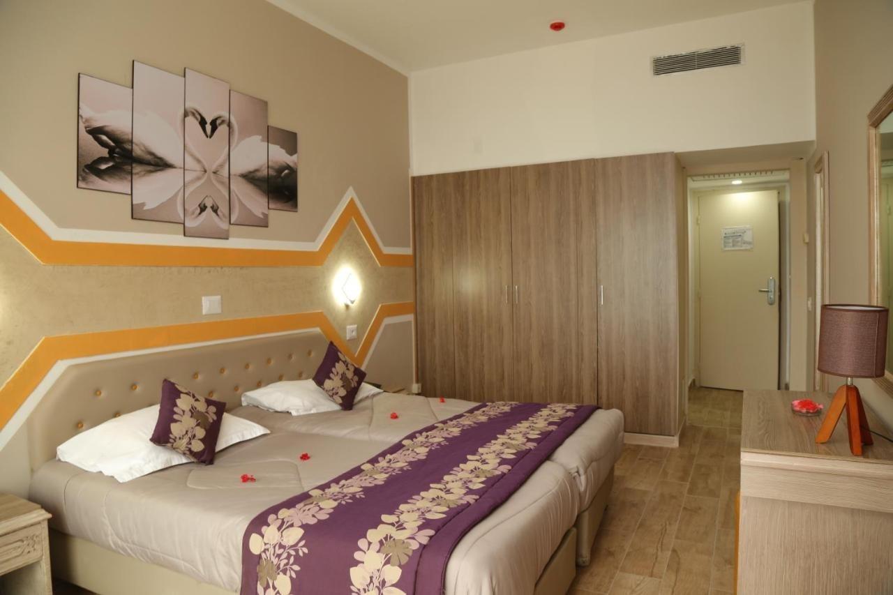 hotel_img