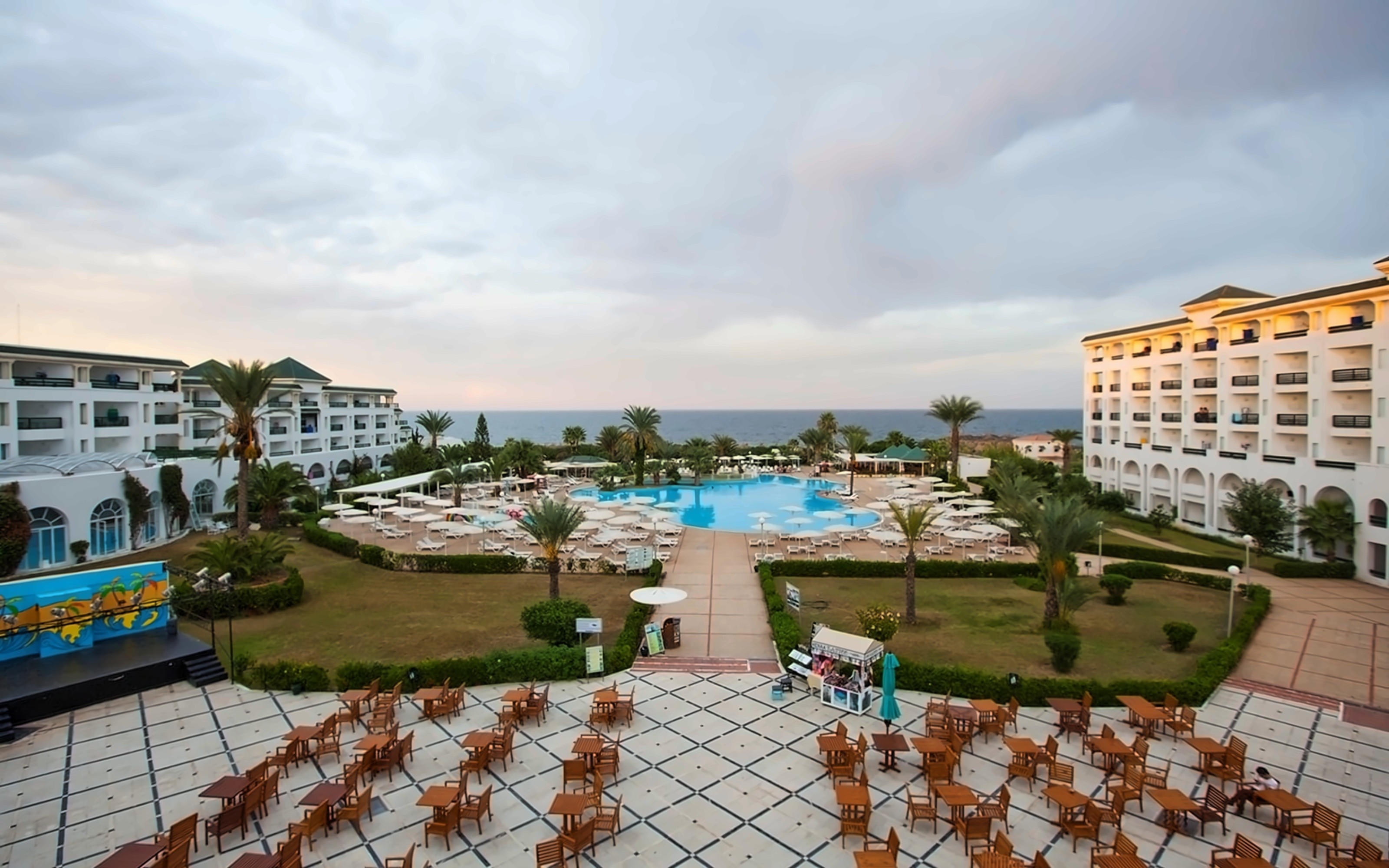 hotel_img