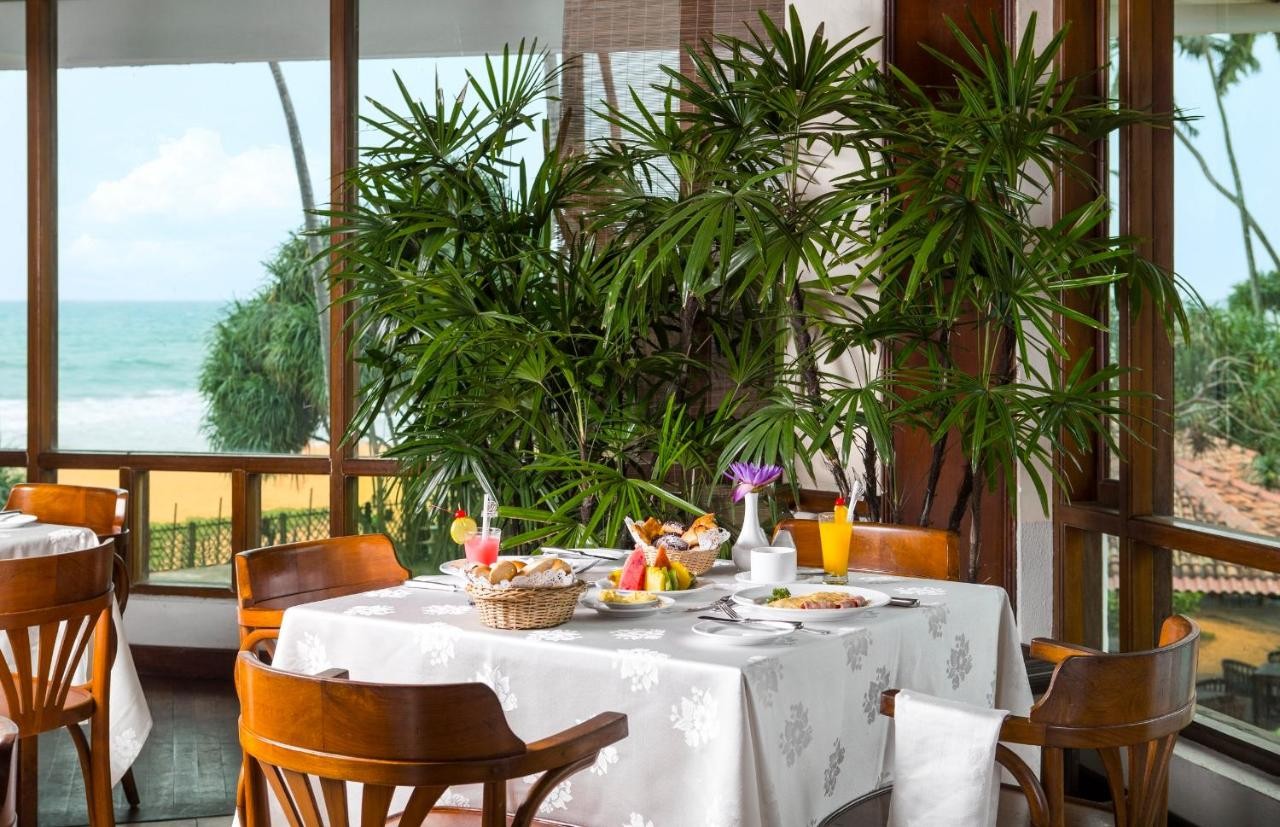 hotel_img