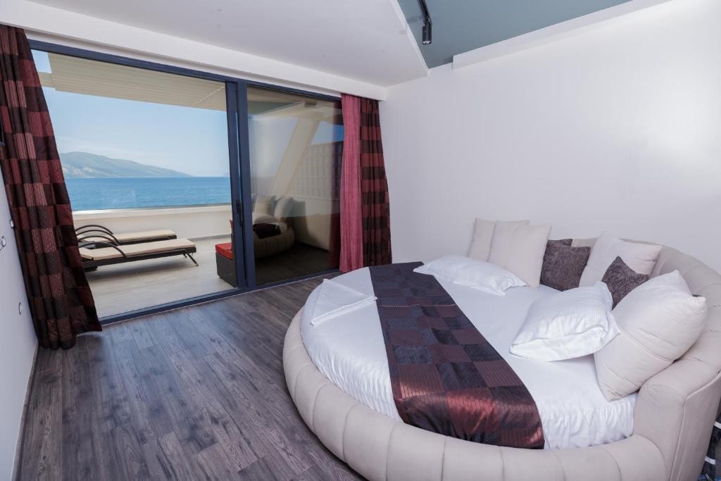 hotel_img