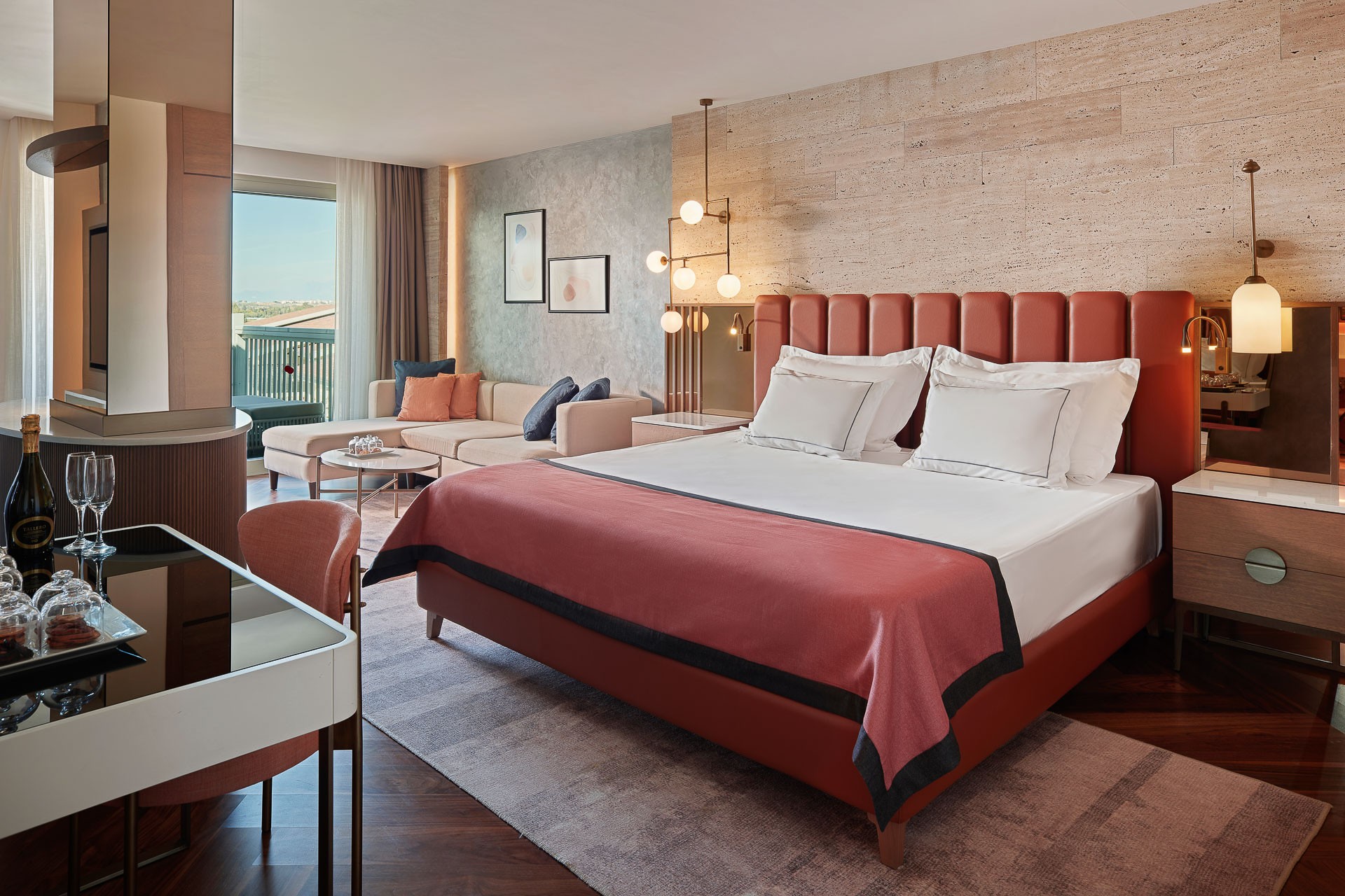 hotel_img