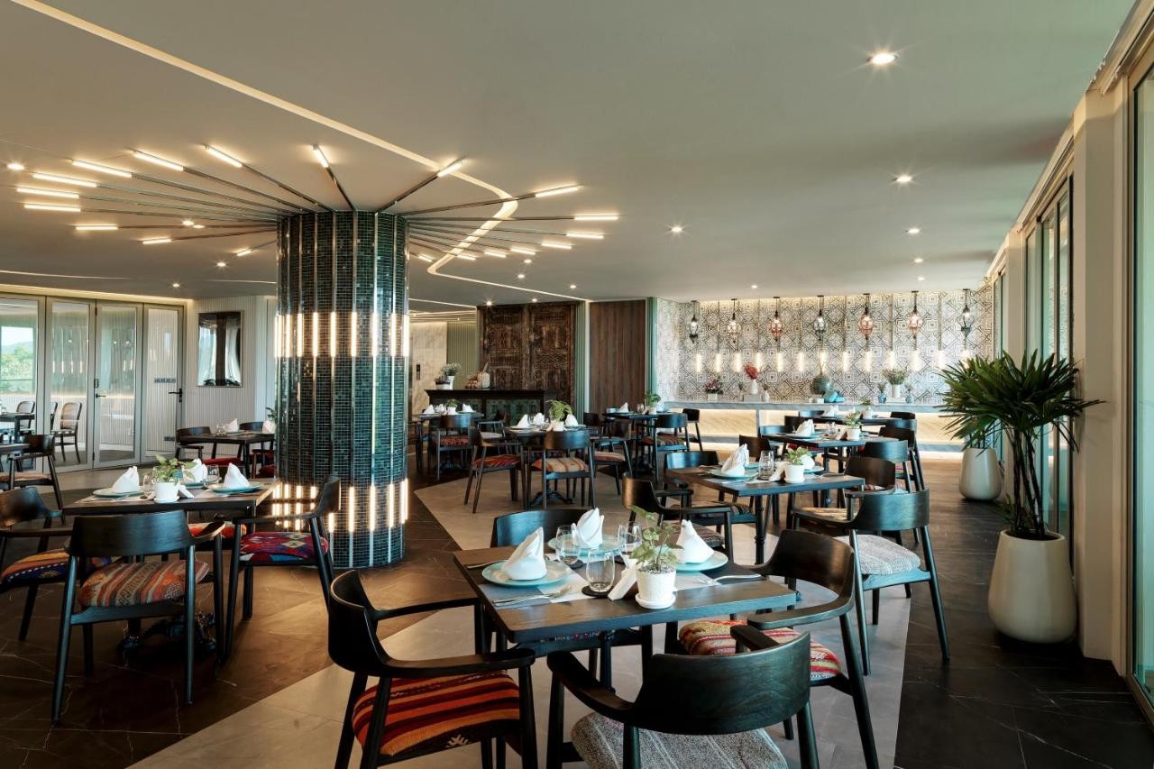 hotel_img
