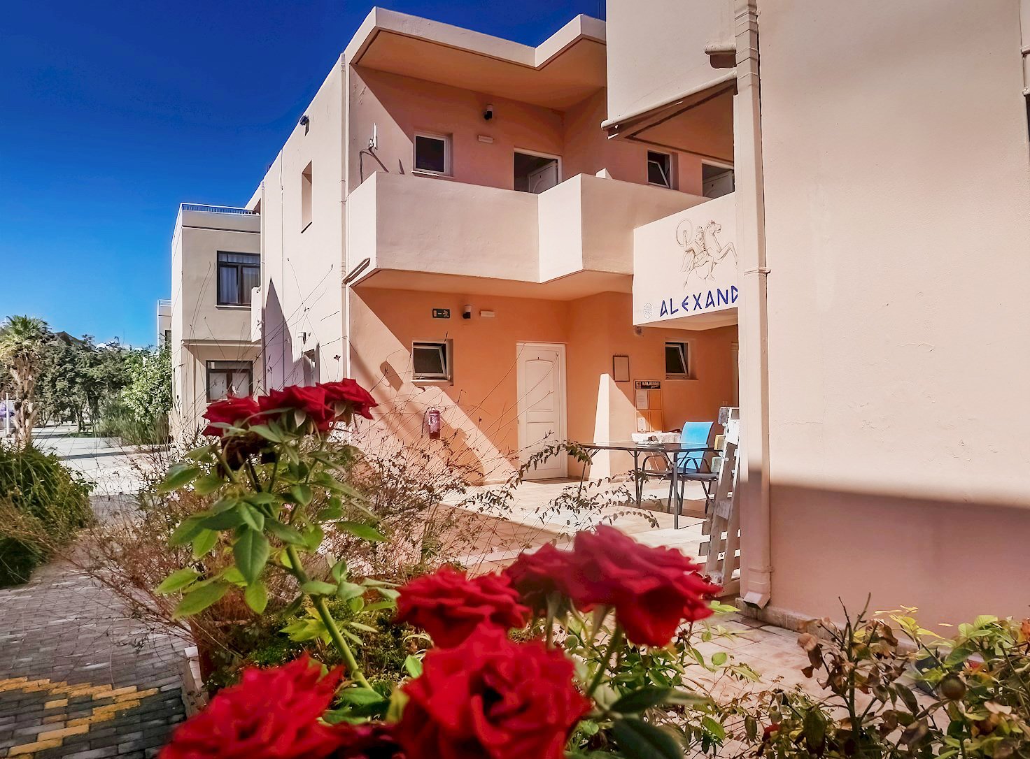 hotel_img