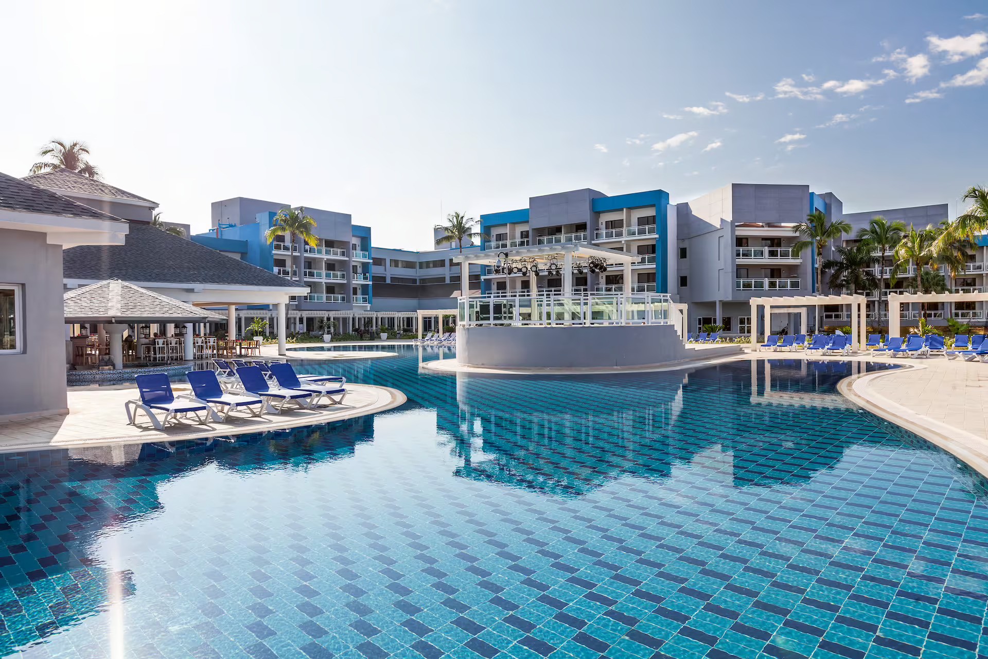 hotel_img