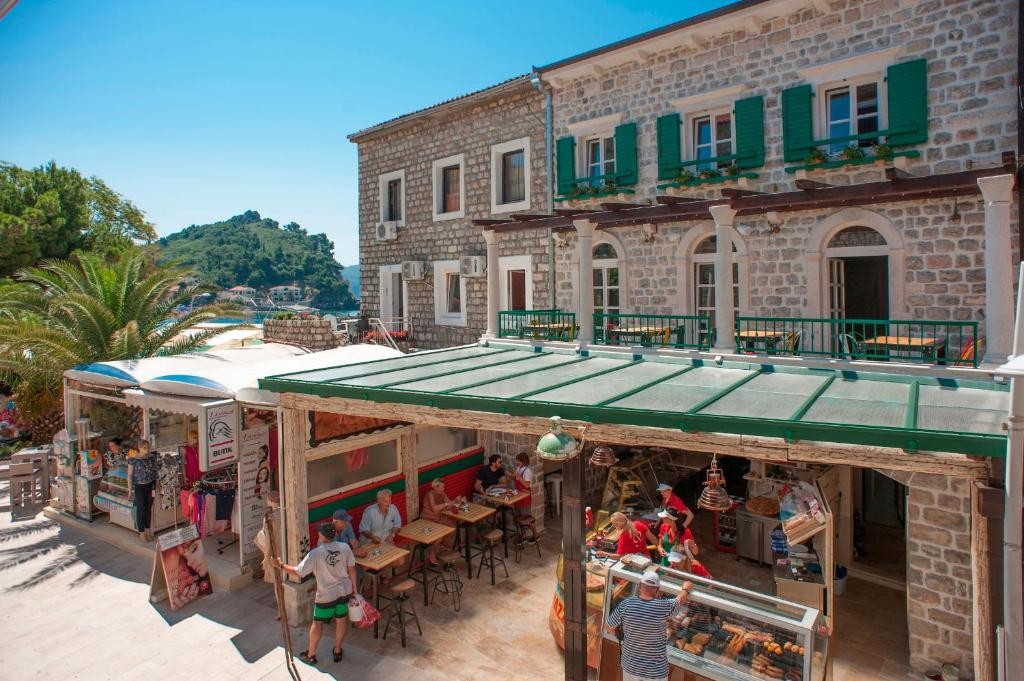hotel_img