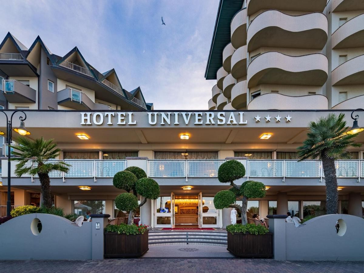hotel_img