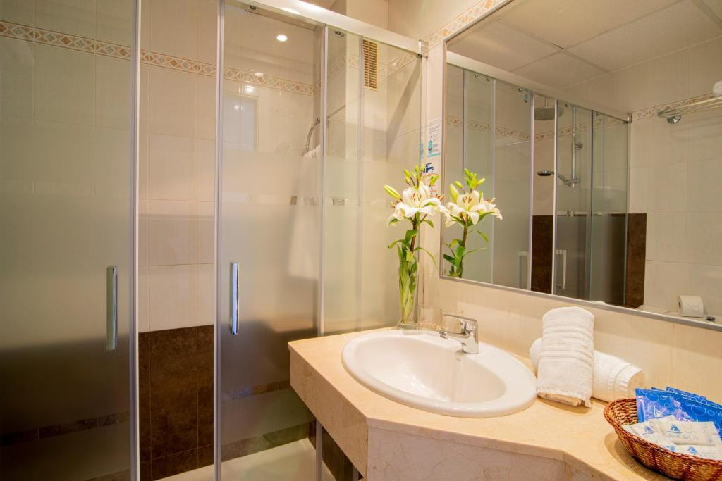 hotel_img
