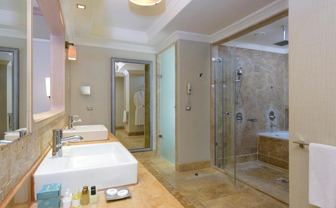 hotel_img