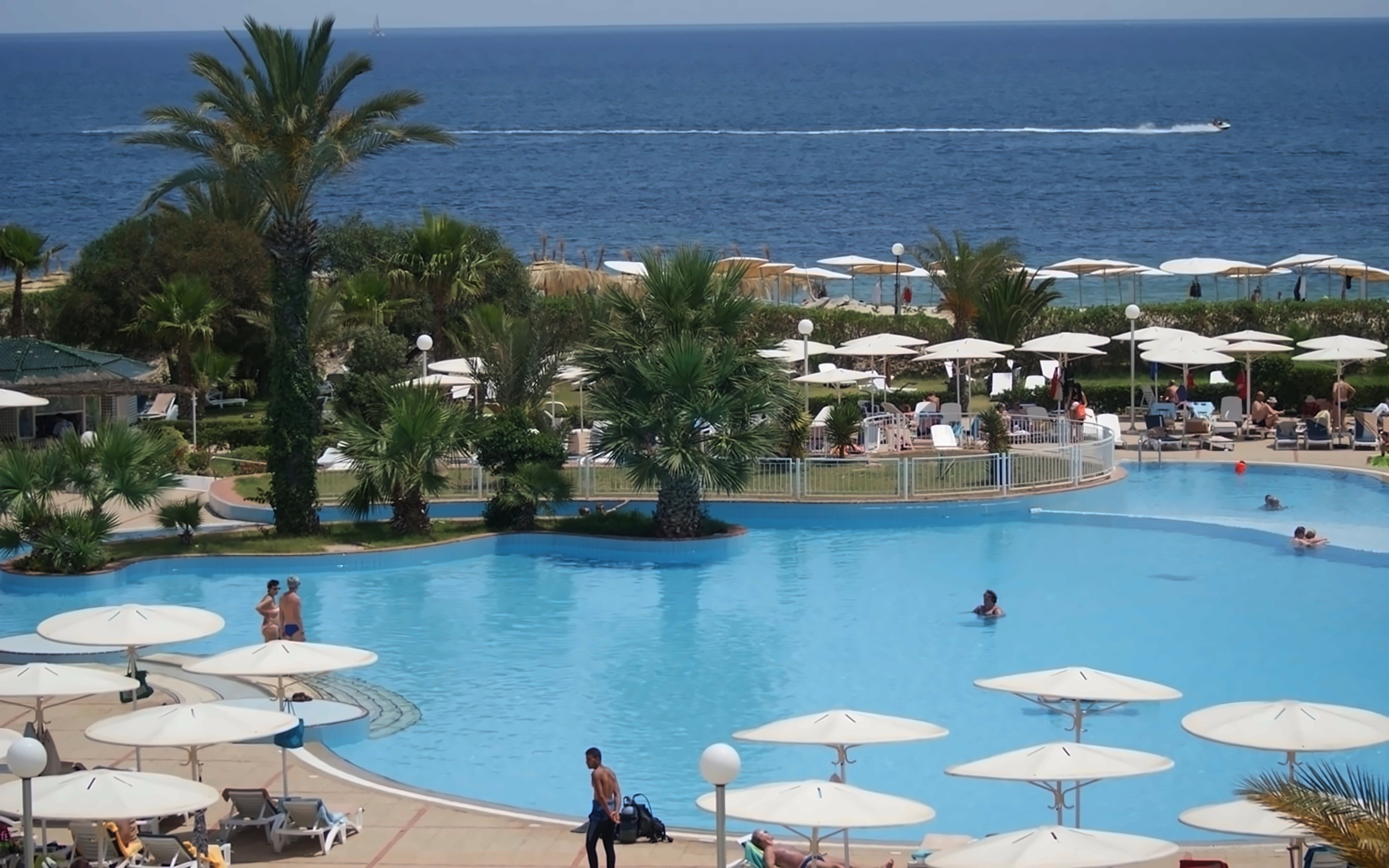 hotel_img