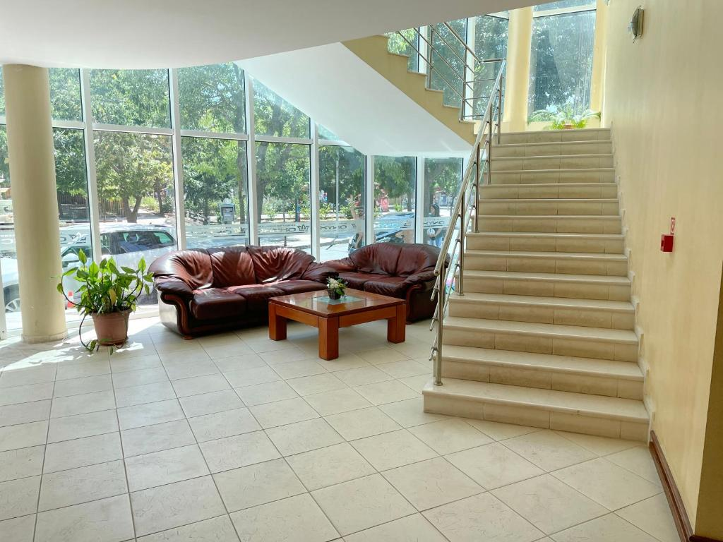 hotel_img