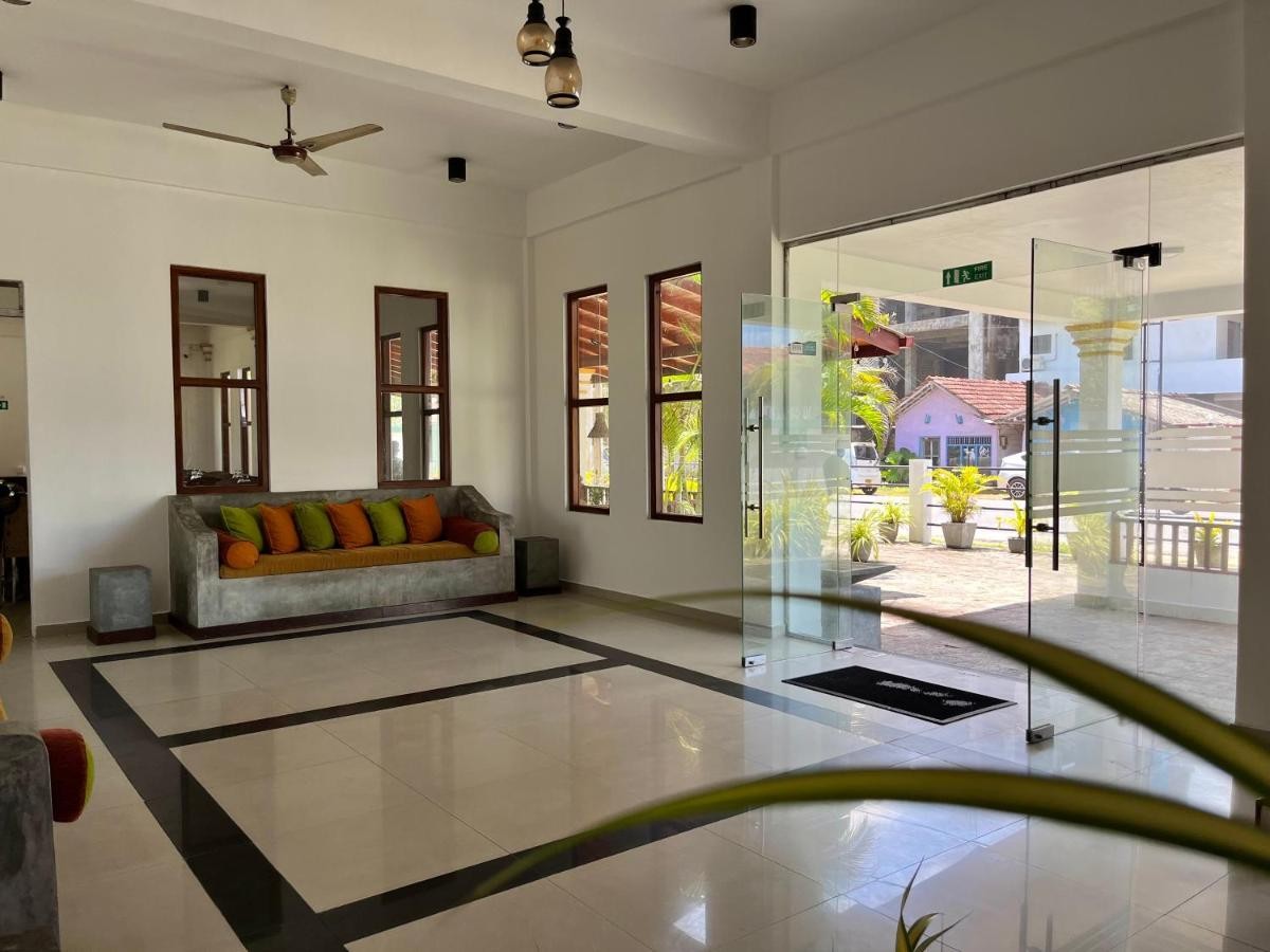 hotel_img