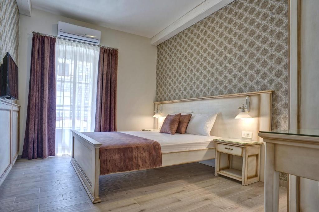hotel_img