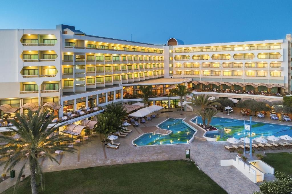 hotel_img