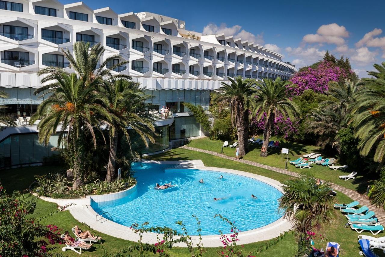 hotel_img