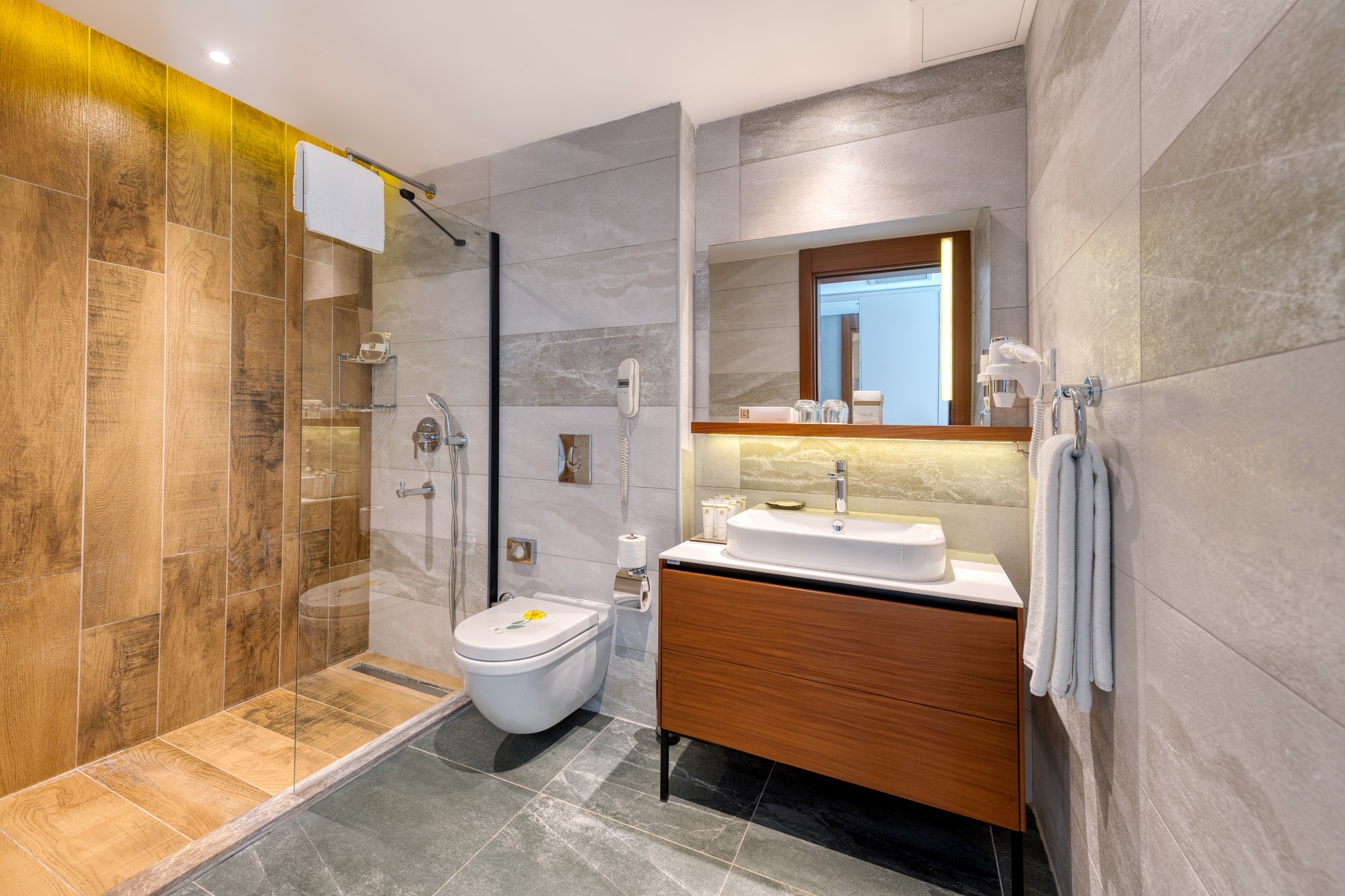 hotel_img
