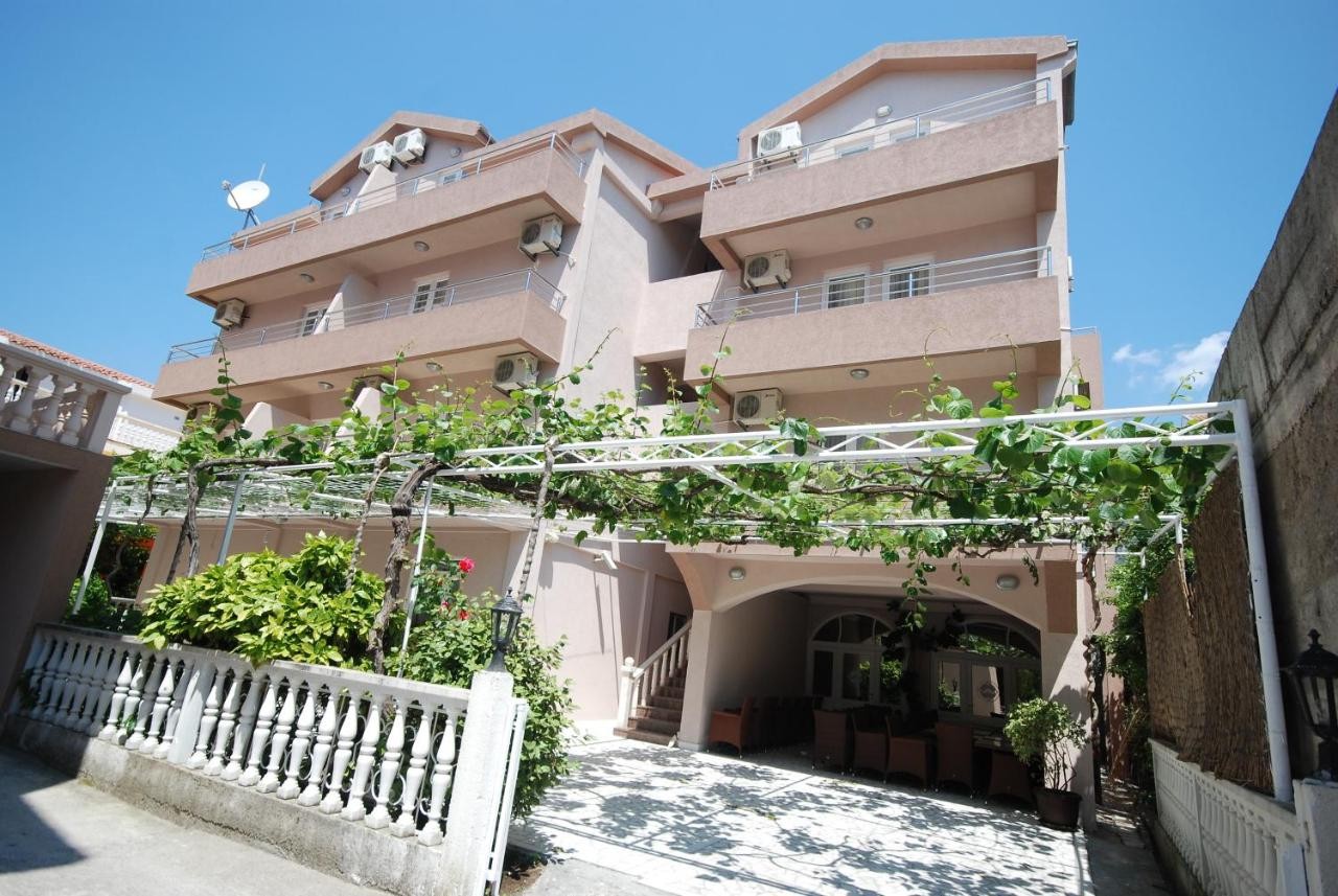 hotel_img