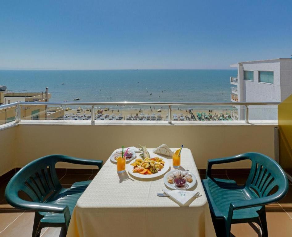 hotel_img