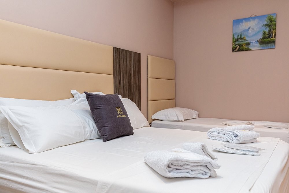 hotel_img