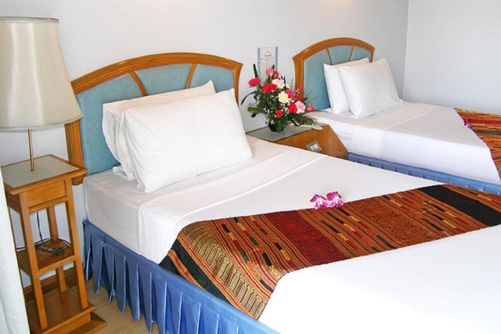 hotel_img