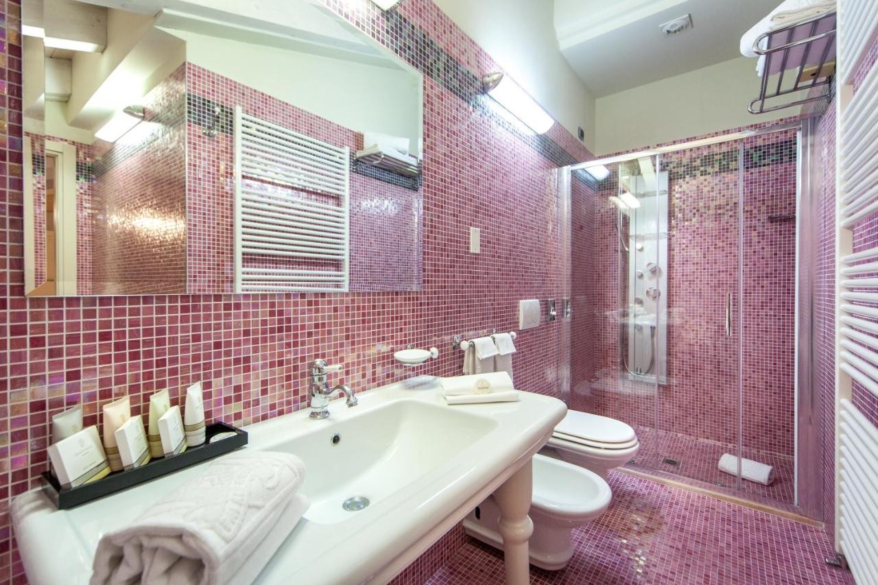 hotel_img