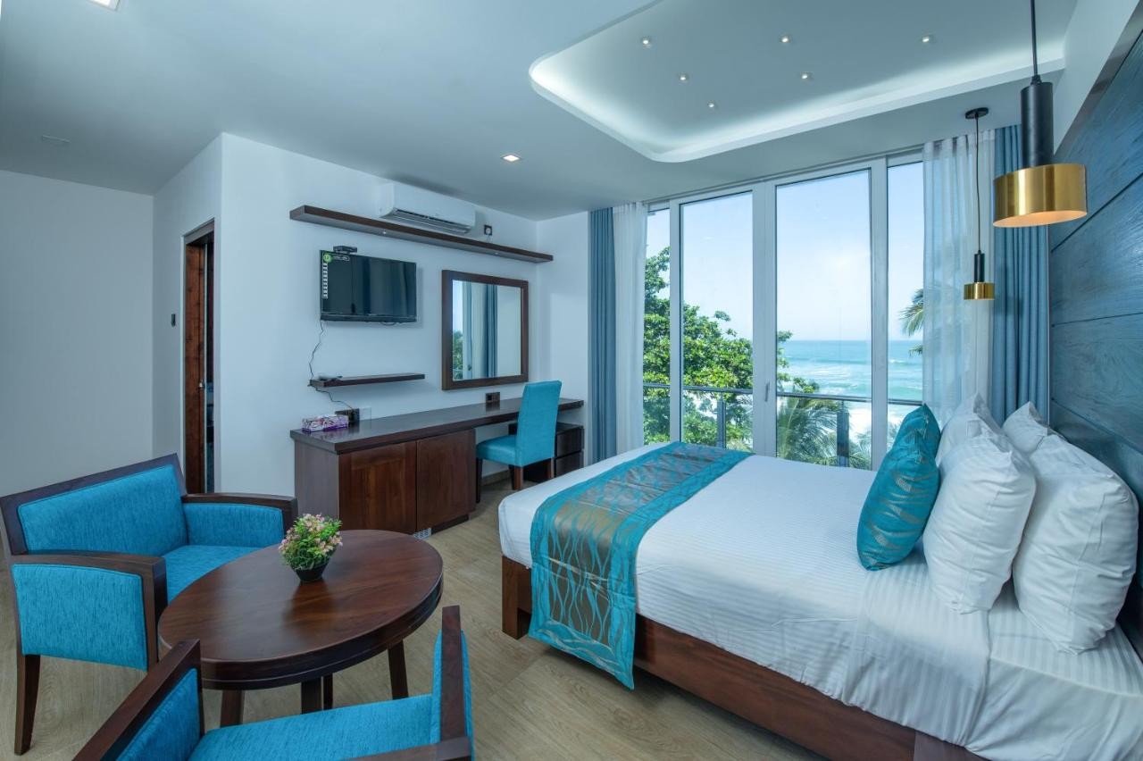 hotel_img