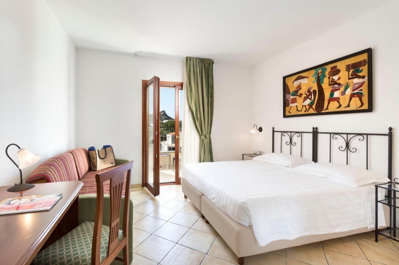 hotel_img
