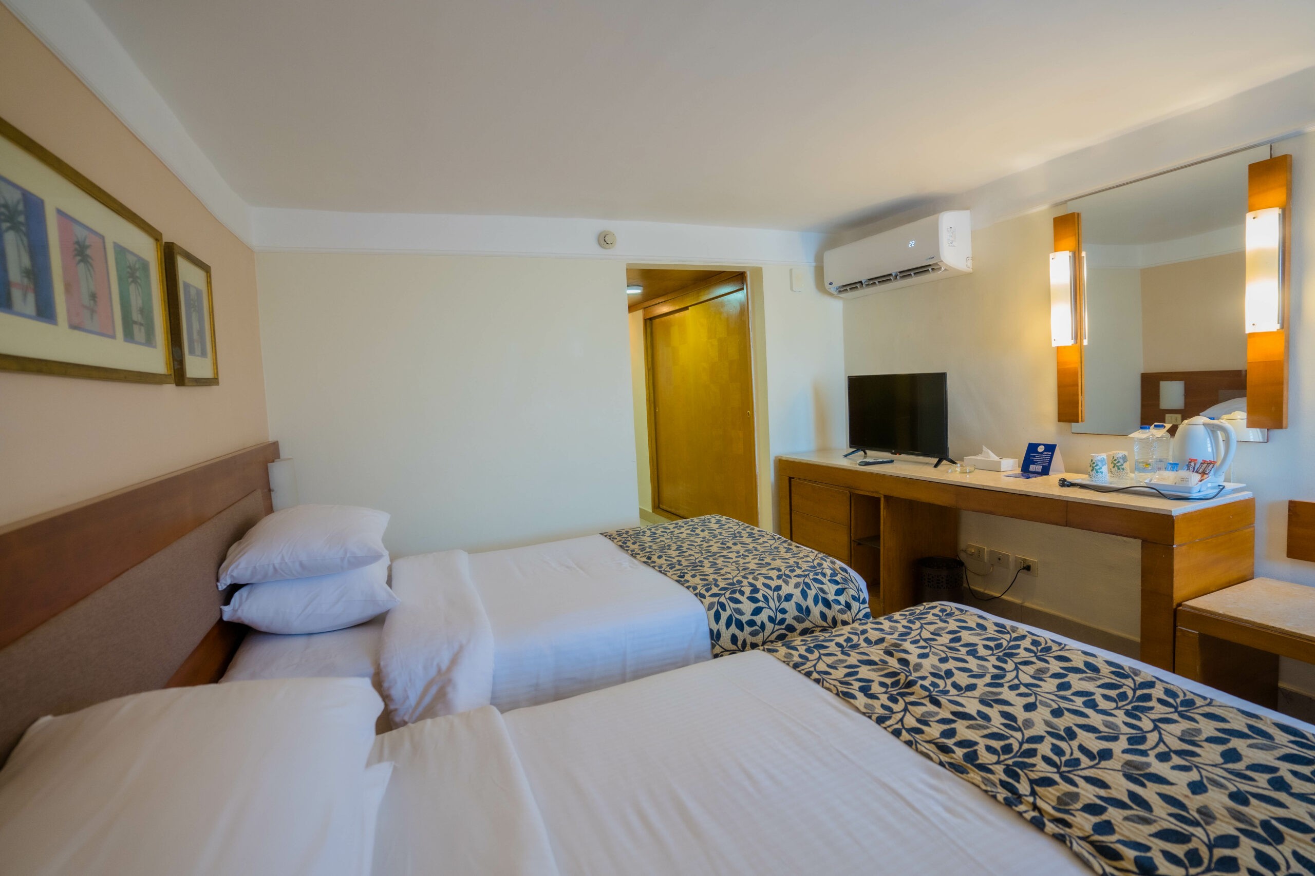 hotel_img