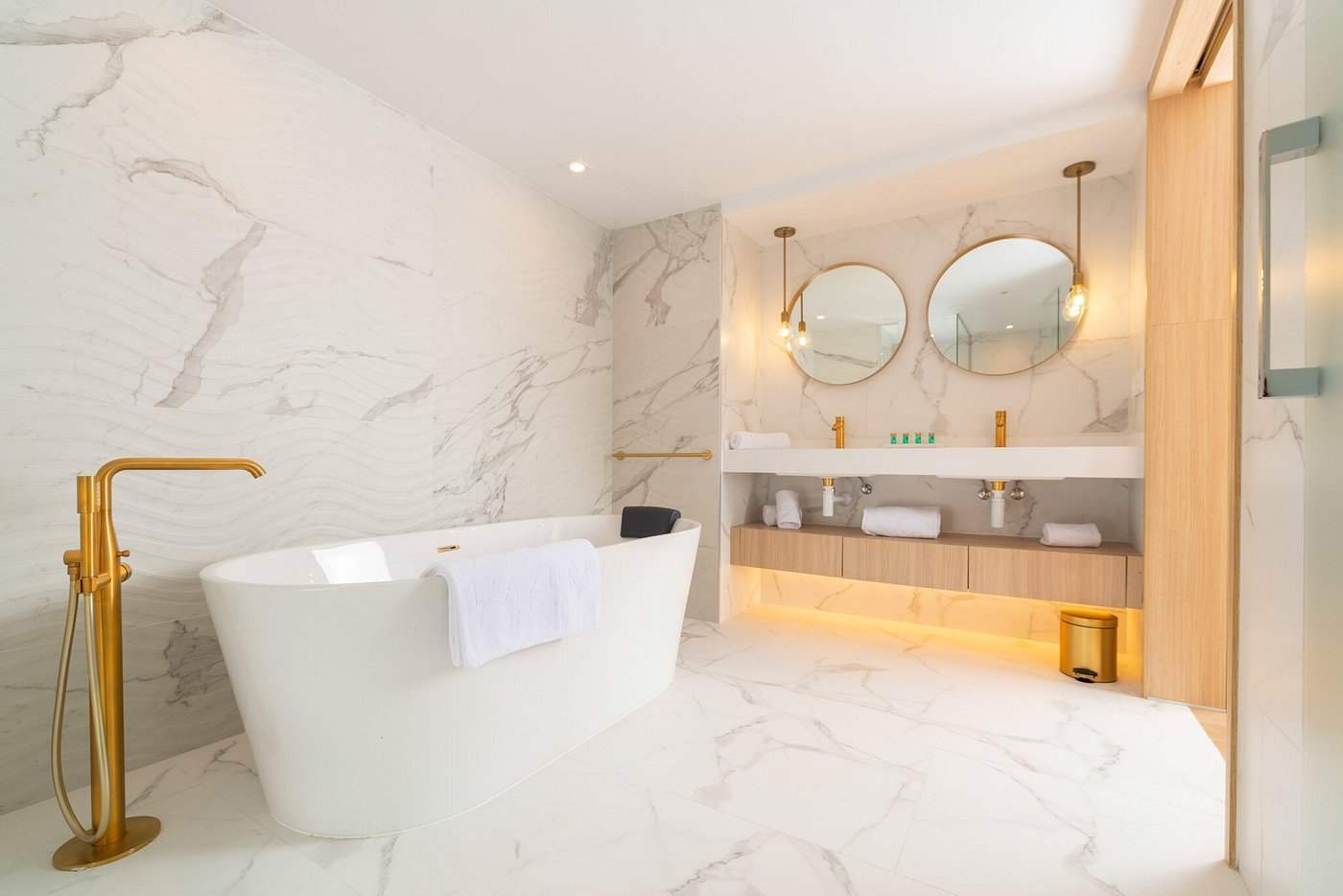 hotel_img