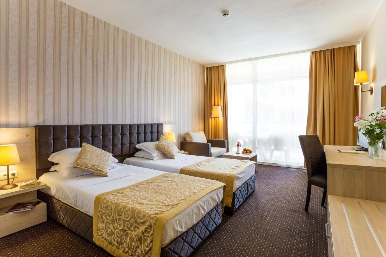 hotel_img